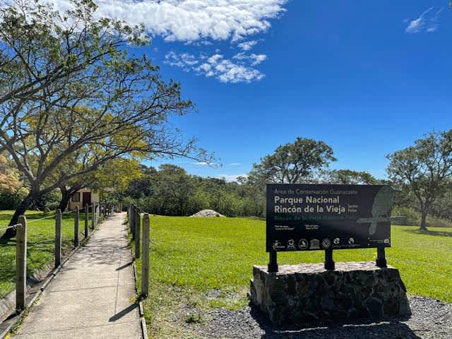 Rincón de la Vieja Full Day (Hike + Lunch + Hot Springs) tour